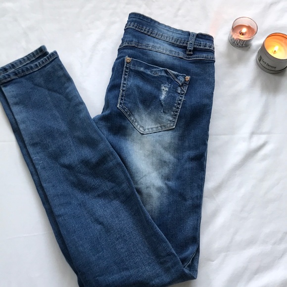 Distressed Jeans - Picture 2 of 4